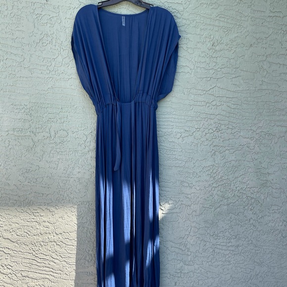 Blue Cover up - Picture 2 of 6